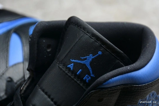 554724-068 (2020) Jordan Air Royal 1 554724-068 Mid 0801